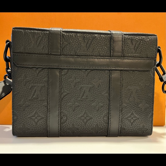 Trunk Messenger Bag - Picture 4 of 7